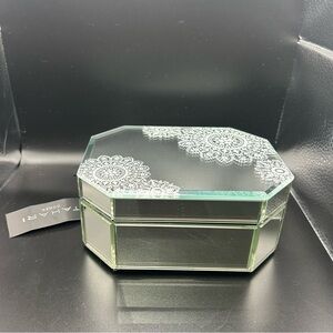 Tahari Silver Mirrored Box with Lace Design velvet lined new with tag